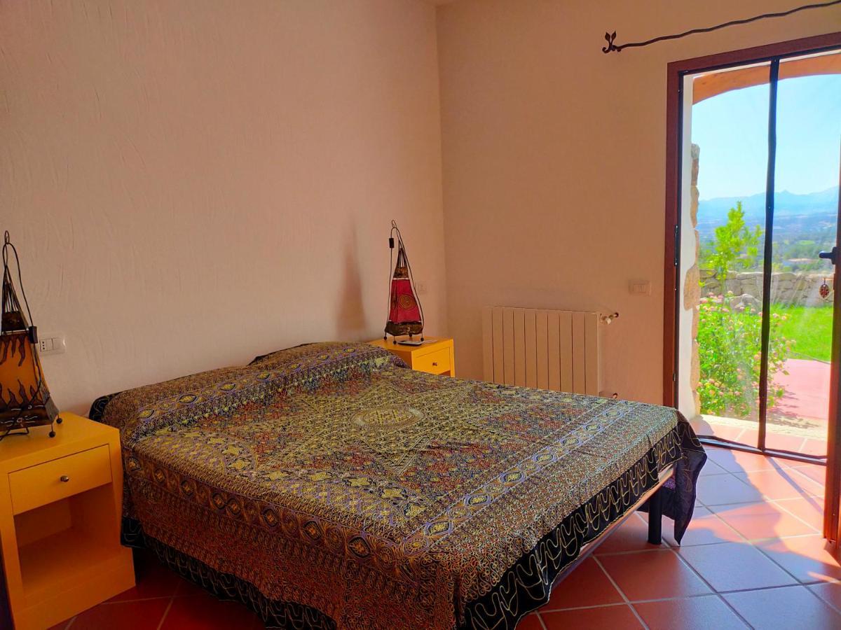 B&B Bellavista Sole Ruiu ภายนอก รูปภาพ